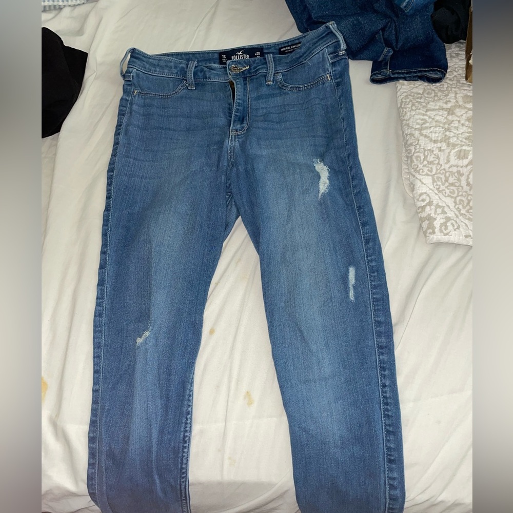 Hollister jeans size 7s